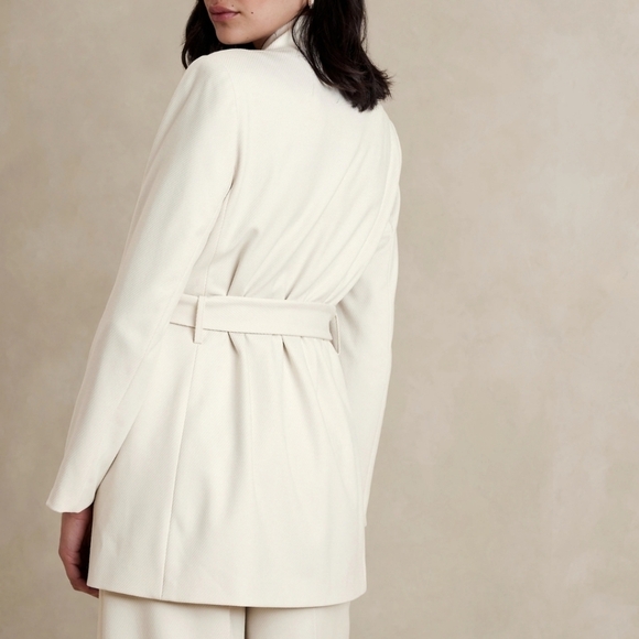Banana Republic Factory Twill collarless blazer in transition cream, NWT - Picture 2 of 14